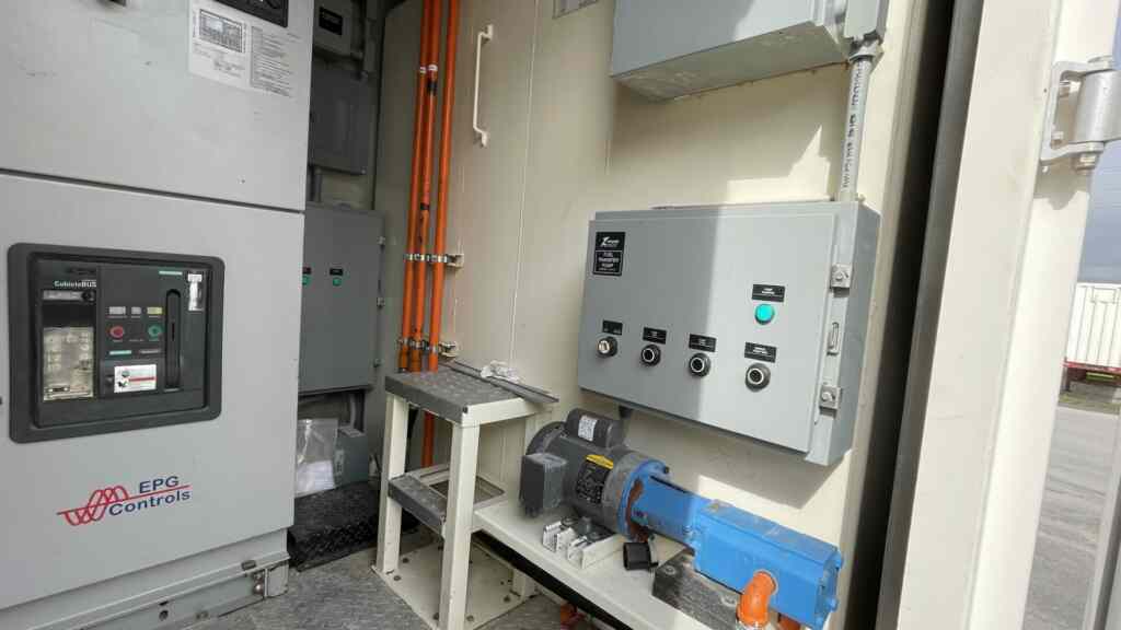UE2176 (5)