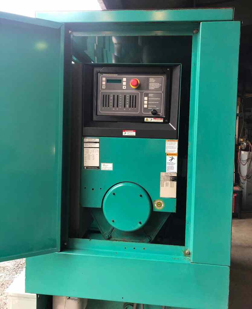 Cummins 200 KW Genset (Pic4)