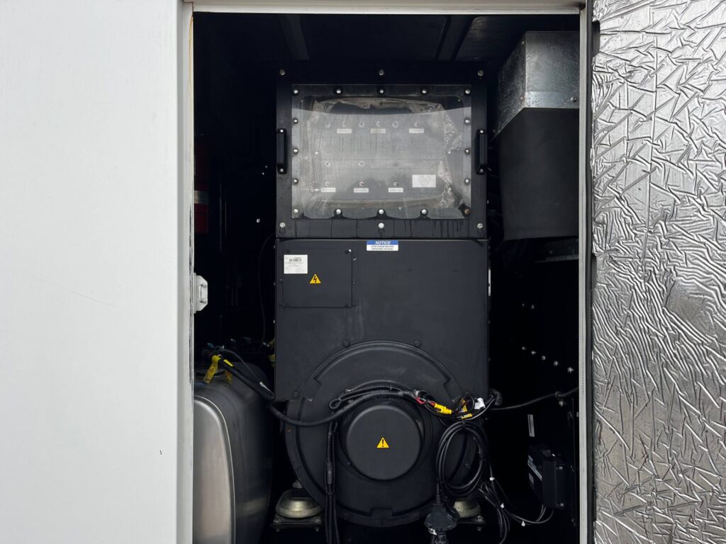 Hipower HRVW625 mobile generator optimized for continuous commercial runtime