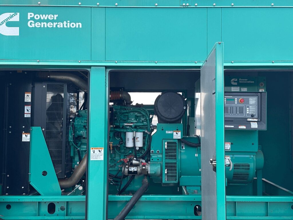 Reliable Cummins DQDAA diesel genset optimized for long-duration backup runtime